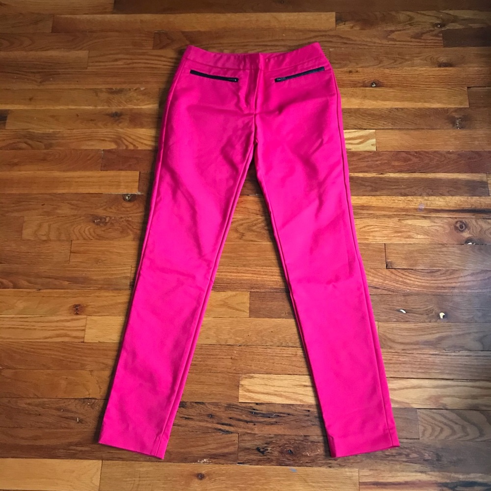 Gorgeous DKNY hot pink pants